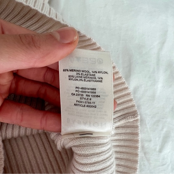 (SOLD ON FB) ARITZIA BABATON James Sweater - Picture 6 of 6